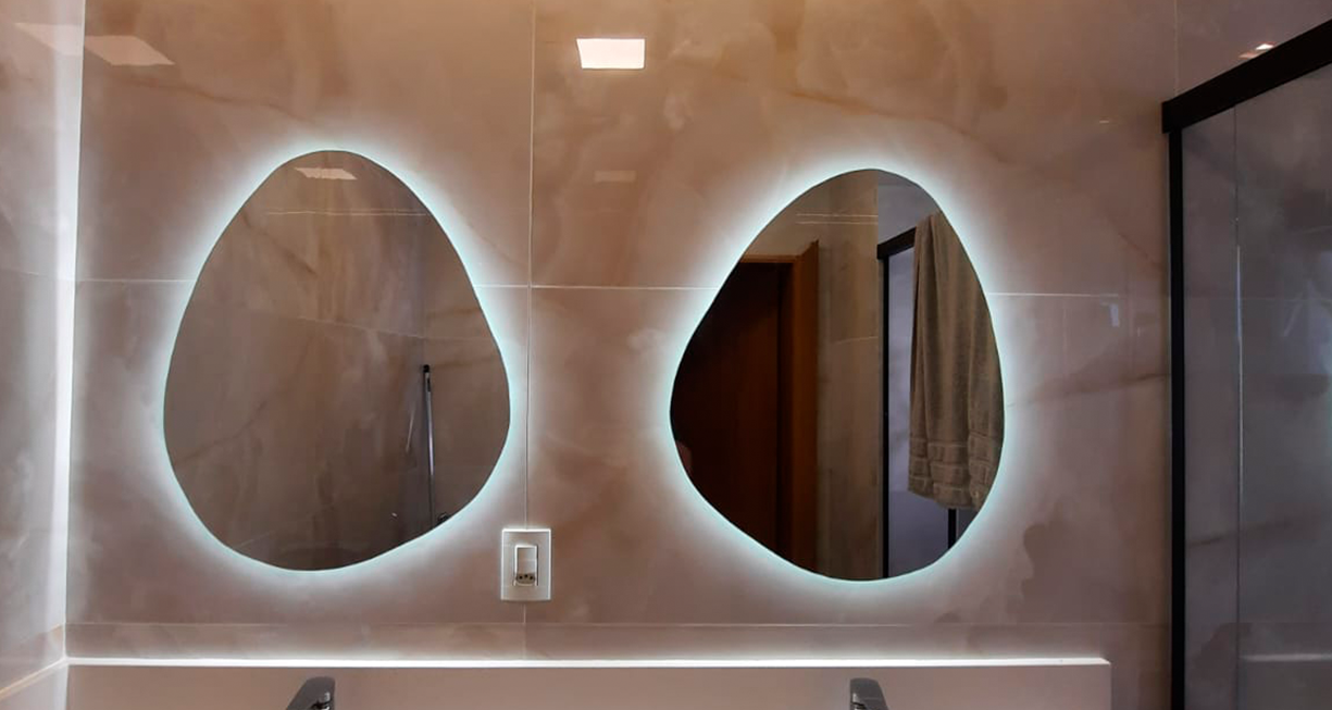 Espelhos Decorativos sob Medida (com LED e Molduras Premium)