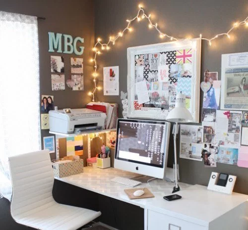 mural com luzes escritório