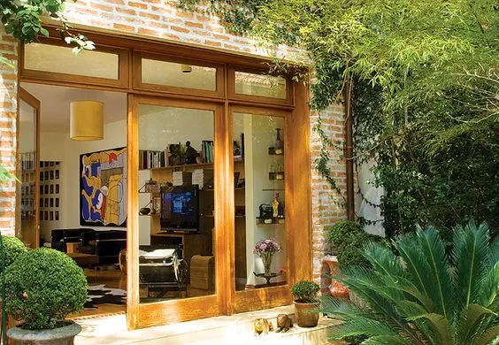 porta de vidro com madeira