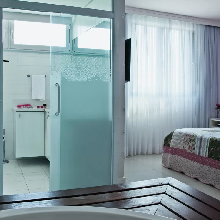 porta de vidro para banheiro