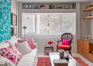 janela de vidro para quarto