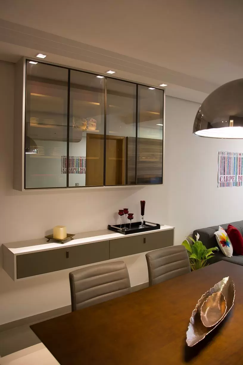 armário vidro bronze