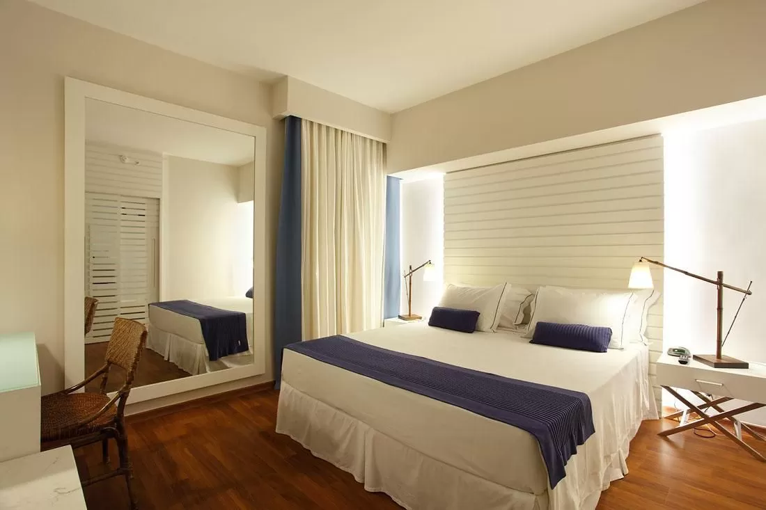 decoração com espelho quarto de casal